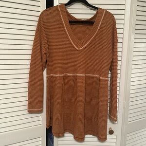 Amazon V neck tee unsure about the size- probably XL
